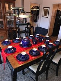 ARABIA OF FINLAND VALENCIA FINE CHINA SET