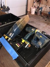 CORDLESS POWER TOOLS