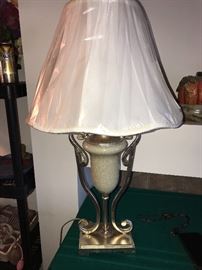 TABLE LAMP