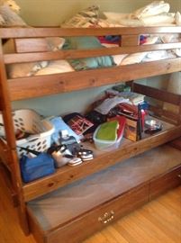 Triple bunk bed setup