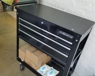 locking tool cabinet