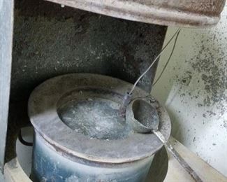 metal/pewter smelter