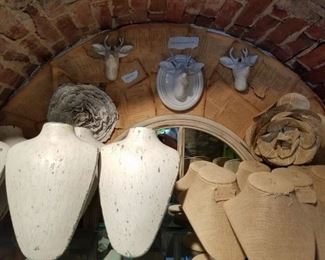 necklace display busts