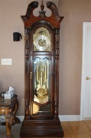 Howard Miller Grandfather clock model 611-046 Lindsey