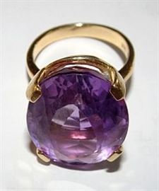 14K Gold Amethyst Ring