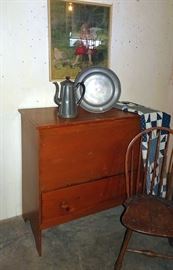 Early Lift Top Pine Mule Chest (circa 1800)