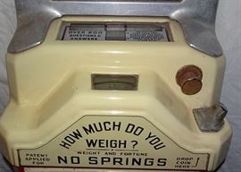 Coin Operated Weight & Fortune Scale