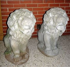 Concrete Lion Yard Figures