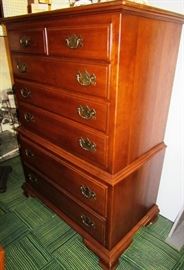 Ethan Allen solid cherry tall chest, 2 drawers over 5