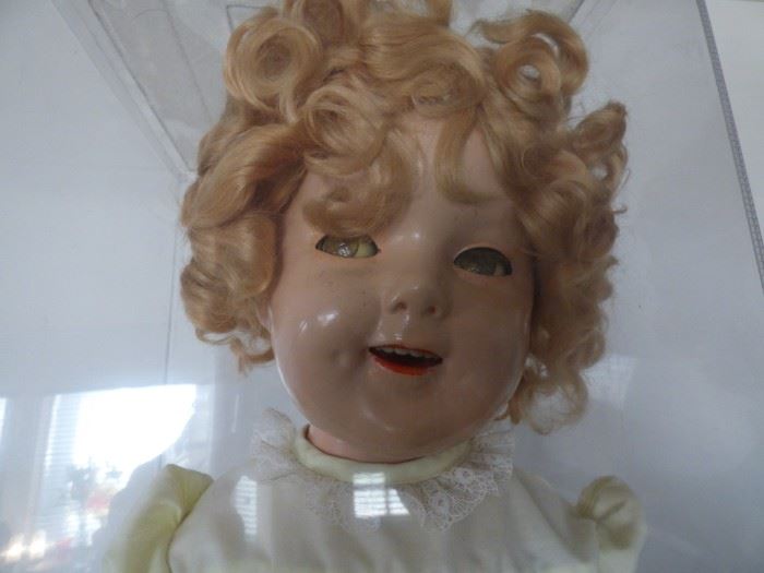 Shirley Temple doll in excellent condition.