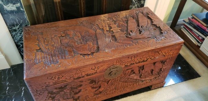 Antique chest/Camphor