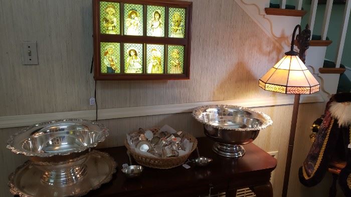 Silver plate large bowls....lamp....