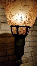 Floor Lamp Mottled Shade Torchiere issue