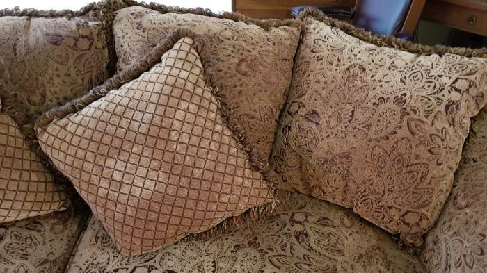 Klaussner Couch Pillowbacks