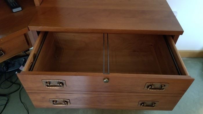 Stickley Workstation Desk File Storage