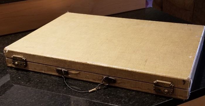 Vintage Bakelite Backgammon Case