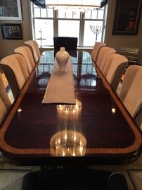 Dining Table that can extend to Banquet size