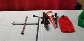 Auto Jack and 4 Way, Shampoo Glove Oil Funnels