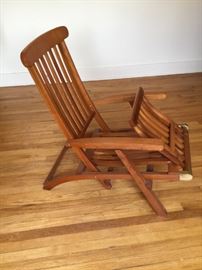 ''Queen Elizabeth'' Deck Chair https://ctbids.com/#!/description/share/124020