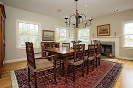 European country dining set. This rug is not in the sale!!