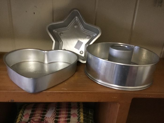 More pans
