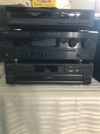 Hitachi VHS, Technics CD Changer, Yamaha Receiver