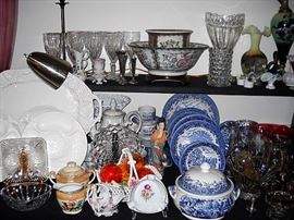 CHURCHILL BLUE AND WHITE CHINA