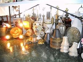 LAMPS AND CEILING FIXTURES