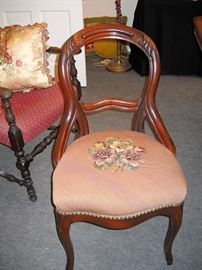 EMBROIDERY BOTTOM CHAIR