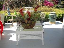 GLIDER STRAWBERRY POT WICKER TABLE AND GLIDER