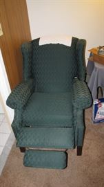 nice clean - Smoke / Pet free home - Queen Anne recliner 