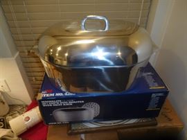 Never used large Magnalite roaster