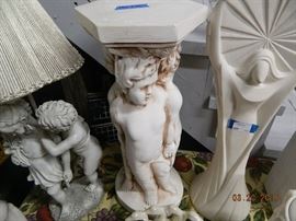 pedestal/vase