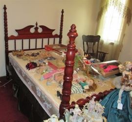 Bed To Lillian Russell Bedroom Set