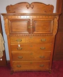 Fancy Oak Chest
