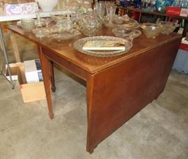 Mahogany Drop Leaf Gate Leg Table
