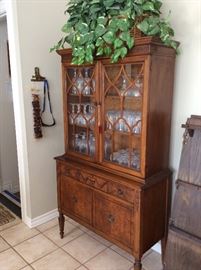 Lovely small antique china cabinet from 1920, see matching Buffet