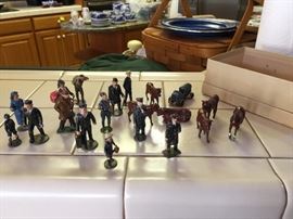 Metal people for train set 