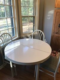 #21 Laminate round top dining table 42x29 4 chairs 75.00