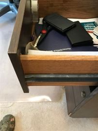 #22 laminate desk 4 drawers 60x30x29 65.00