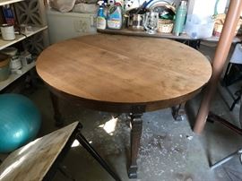 #44 round table 54x29 75.00