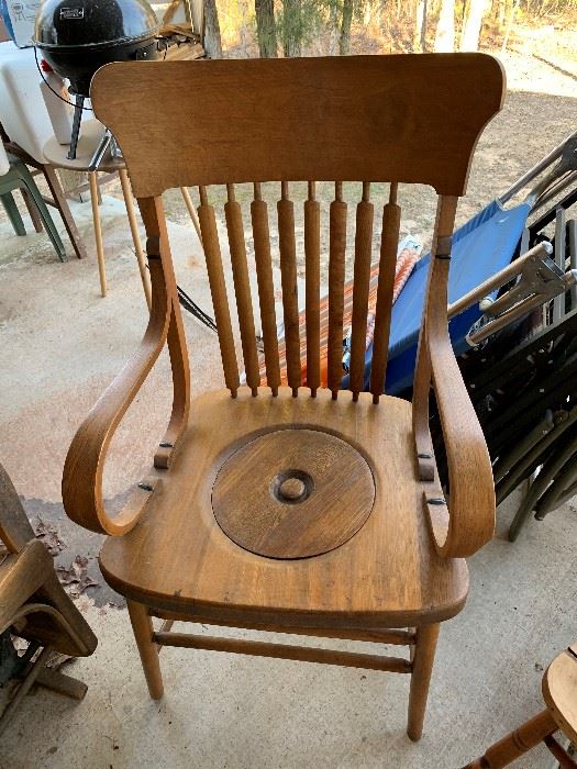 Very nice antique chair.