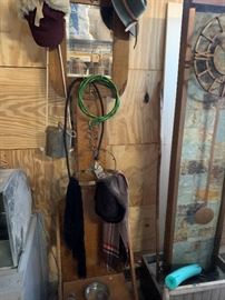 Cute little hall tree.