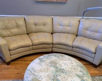 Flexsteel All Leather Sofa (only 2 years old). Truly looks brand new. From E.F. Brannon Furniture. Great Piece!