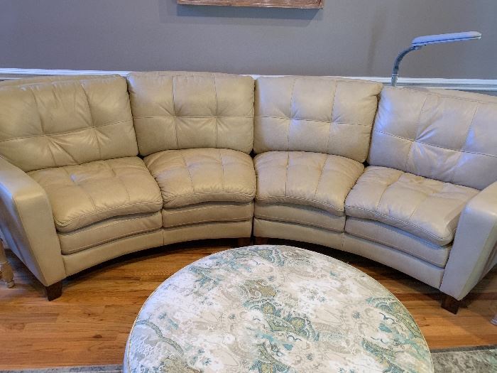 Flexsteel All Leather Sofa (only 2 years old). Truly looks brand new. From E.F. Brannon Furniture. Great Piece!