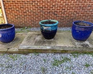 Super cute blue pots!