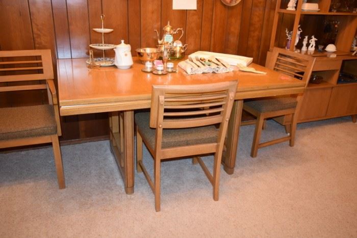 John M Smyth Table & 4 Chairs