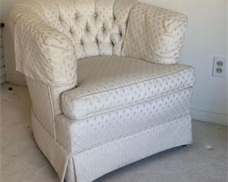 Lot 004
Bischoff Custom Upholstered Occasional Chairs