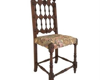 Lot 016
Antique Victorian Gothic Arm Chair