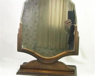 Lot 200
Vintage Dresser Top Mirror